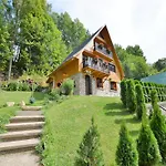 Family In Giant Mountains Шале *