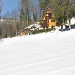 Family In Giant Mountains Шале